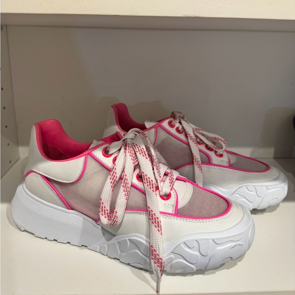 Alexander McQueen court trainer in neon pink and mesh. Size 38